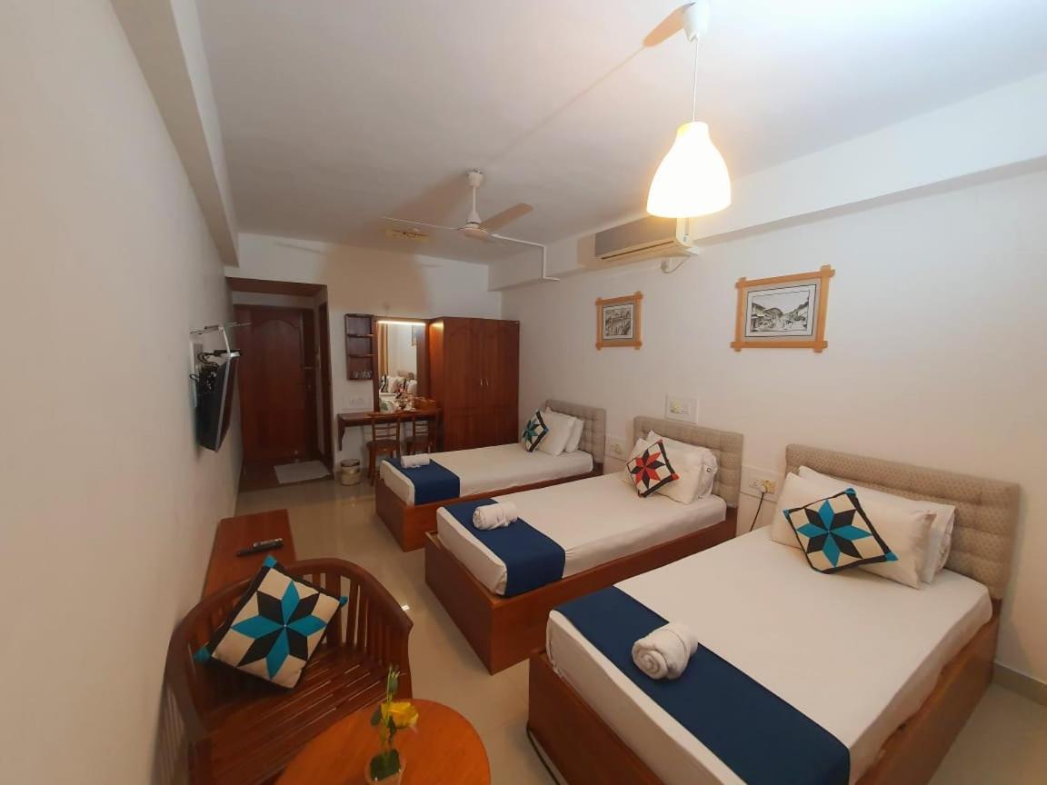 Hotel Sky View Grand à Kandy Extérieur photo